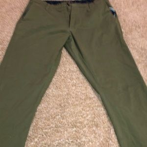 Men’s chinos